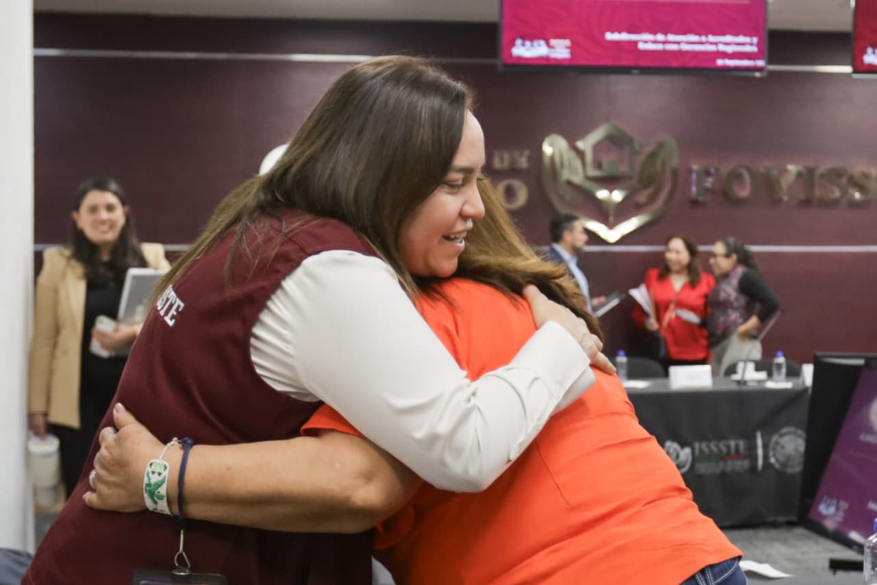 La Vocal Ejecutiva del Fovissste, Jabnely Maldonado Meza, encabezó la reunión de seguimiento con la Alianza de Trabajadores de la Salud y empleados públicos