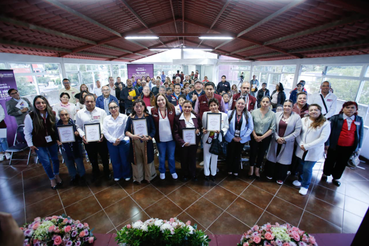 En el evento, la titular del Fovissste otorgó casi un centenar de Constancias de Finiquito a familias de Tlaxcala, con lo que se libera por completo su crédito hipotecario