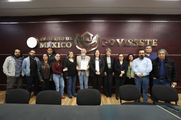 El señor César Gómez recibió su constancia de finiquito, con lo que tiene certeza sobre su patrimonio