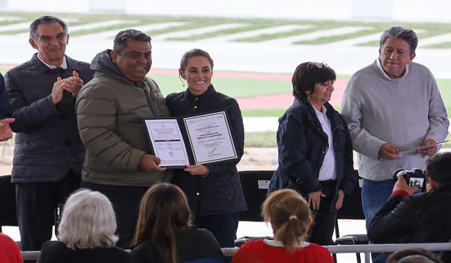La Vocal Ejecutiva del Fondo de la Vivienda, Jabnely Maldonado, acompañó a la Presidenta de México en la entrega de más de 300 Constancias de Finiquito en Reynosa